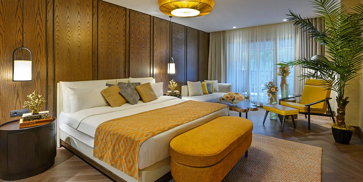 King Suite, King Bed, Forest View