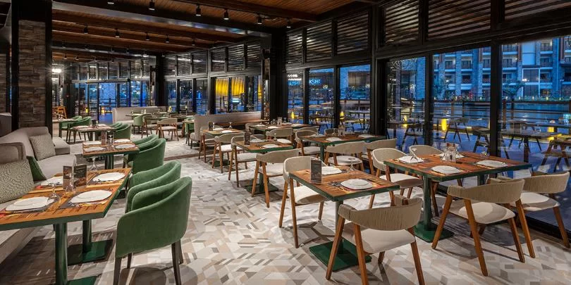 Restaurant & Bar 1